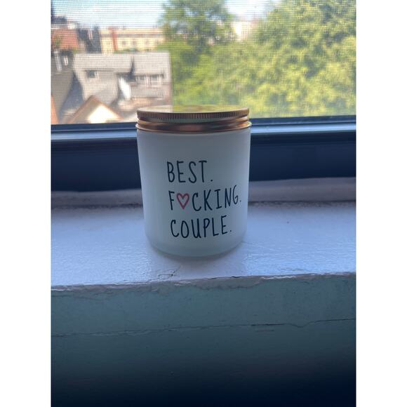 DECORATIVE CLASSIC SCENTED CANDLE "BEST F#CKING COUPLE". BRAND NEW 7OZ - Picture 1 of 3